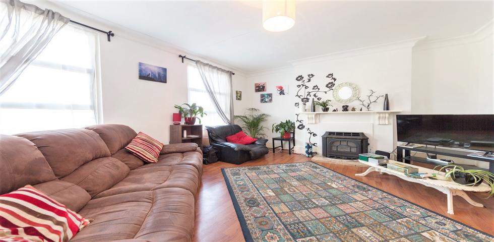 			PRIVATE ROOF TERRACE, 2 Bedroom, 1 bath, 1 reception Flat			 Iverson Road, WEST HAMPSTEAD